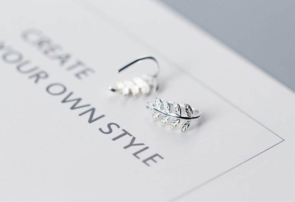 Leaf short earrings