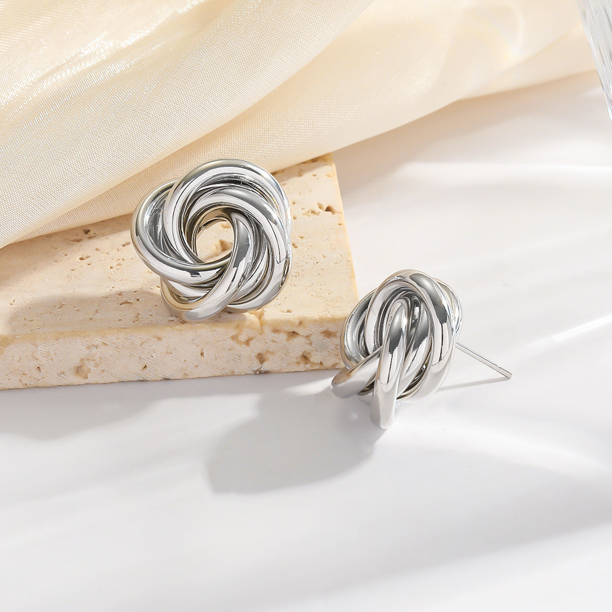 European And American Fashion Simple Bracelet Round Winding Earrings
