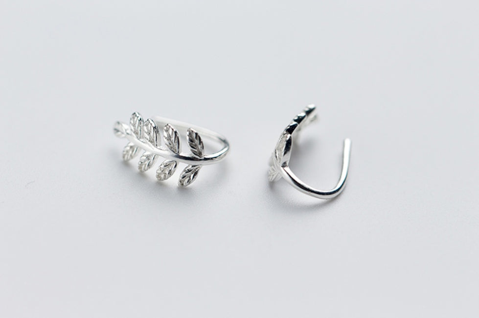 Leaf short earrings