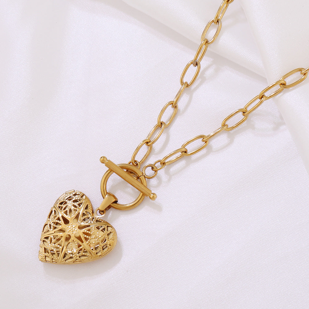 Stainless Steel Open Hollow Pattern Heart-shaped Photo Frame Photo Box Necklace