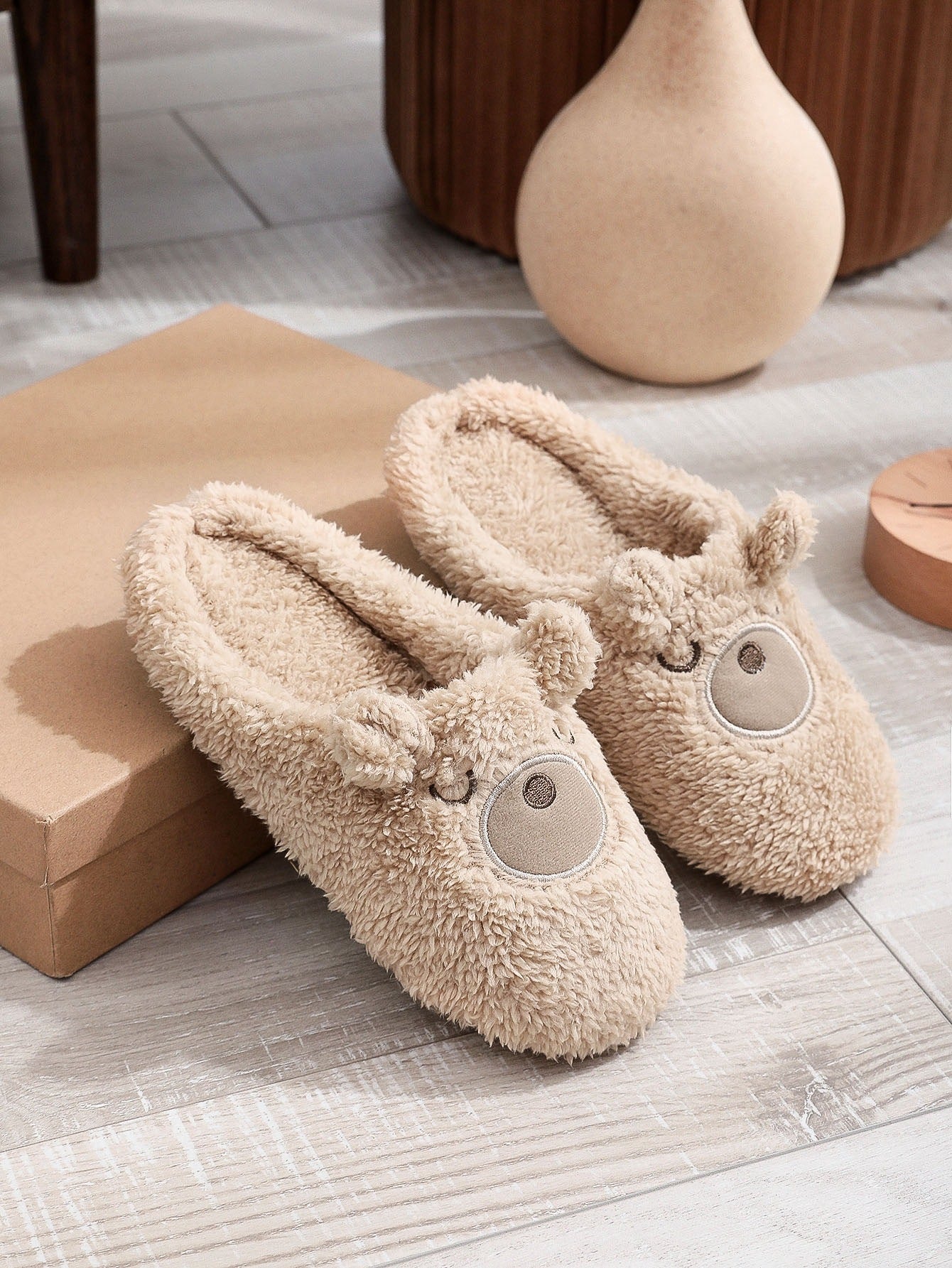 Cute Round Toe Brown Toe Ring In Stock Couple Soft Bottom Flat Heel Medium Mouth Suede Cotton Slippers
