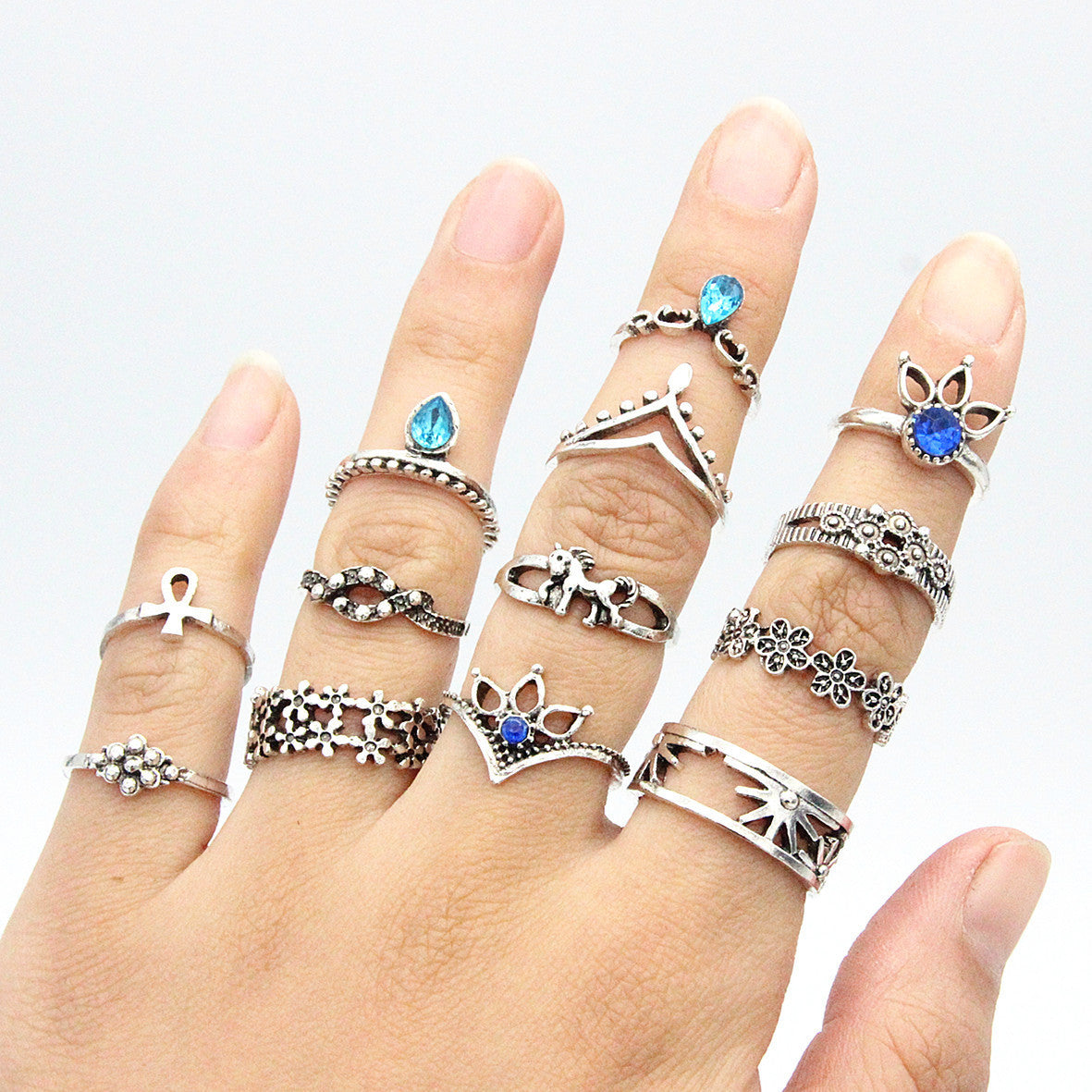 European And American Retro Water Drop Pony Hollow Jeweled Ring Suit