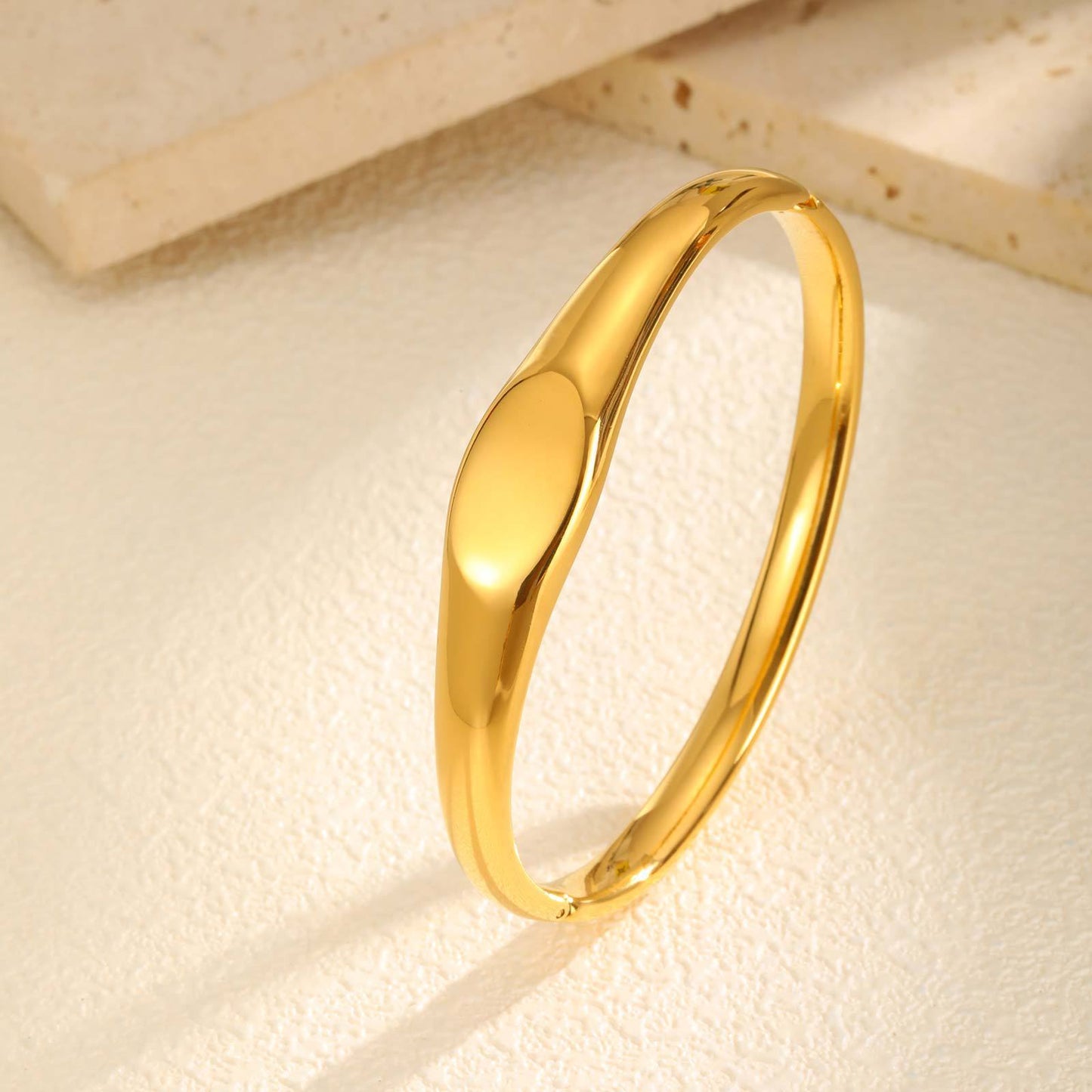 Women's Stainless Steel Stylish Glossy Bracelet
