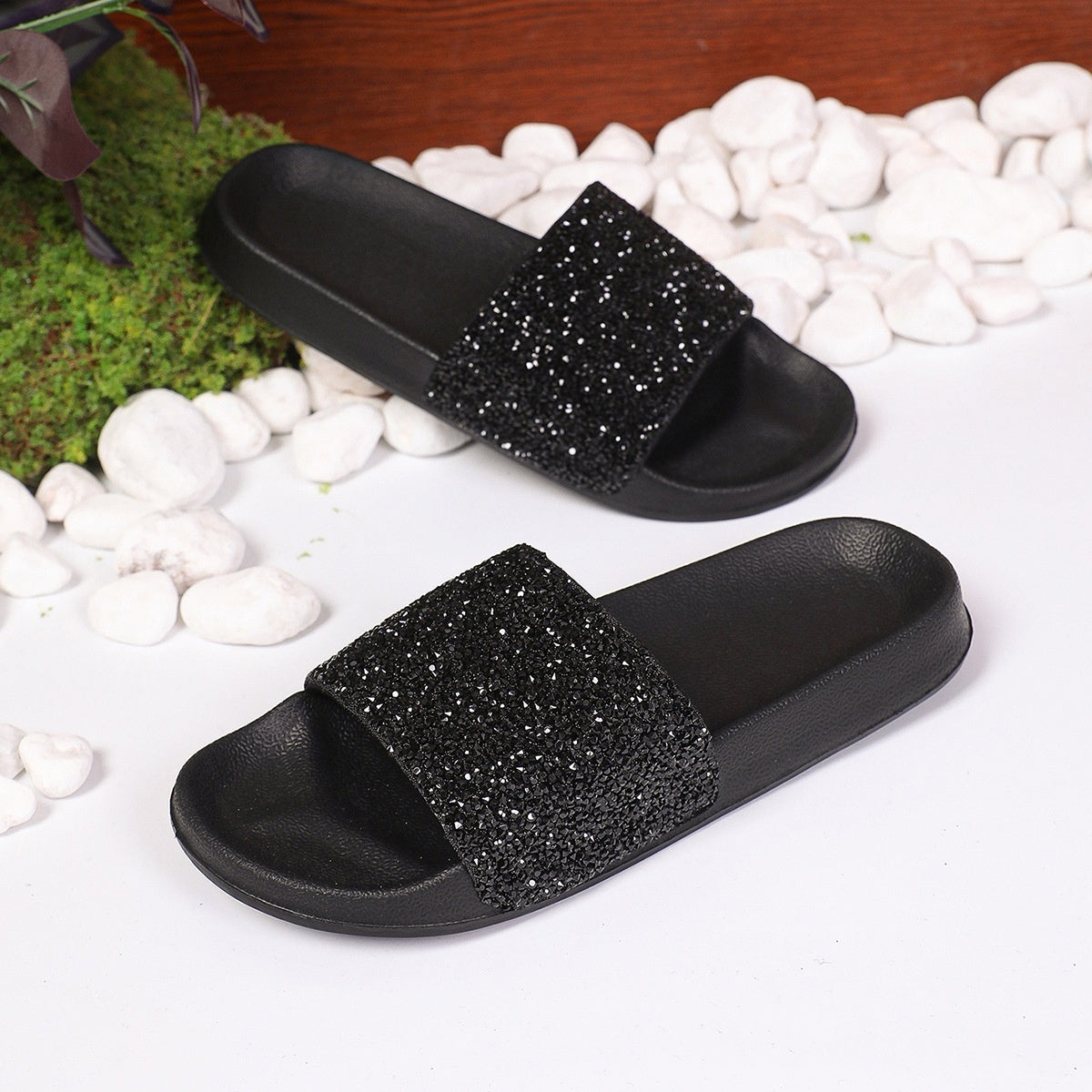 Hot Sale Women's Crystal Light Black And Silver Slippers