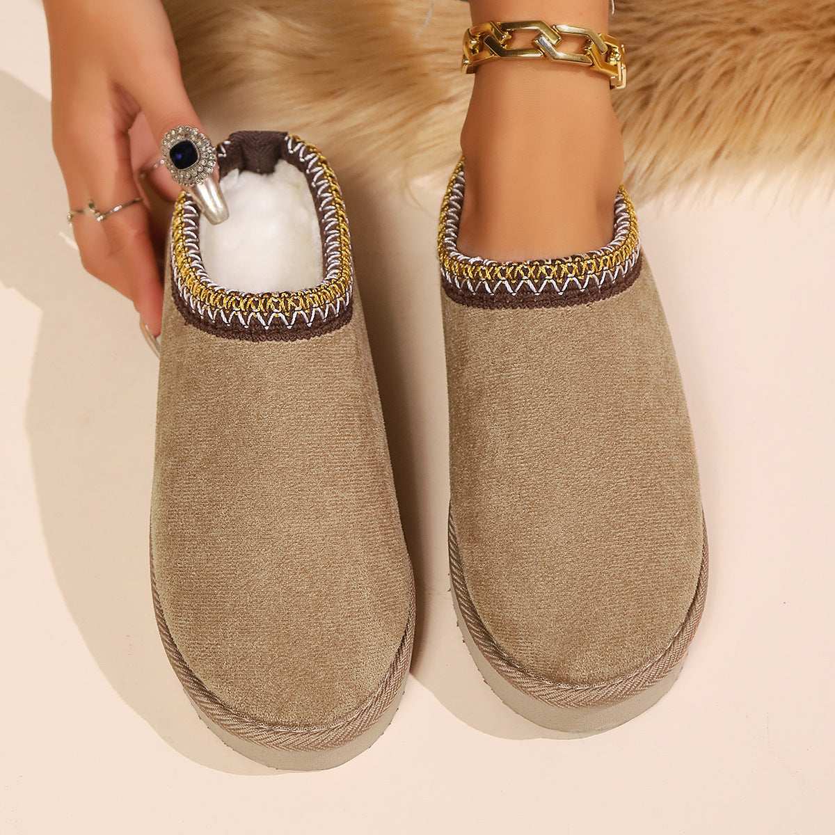Women's Indoor Warm Plush Non-slip Thick-soled Cotton Slippers