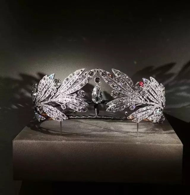 Royal Vintage Laurel Leaf Big Crown Bridal Zircon Crown