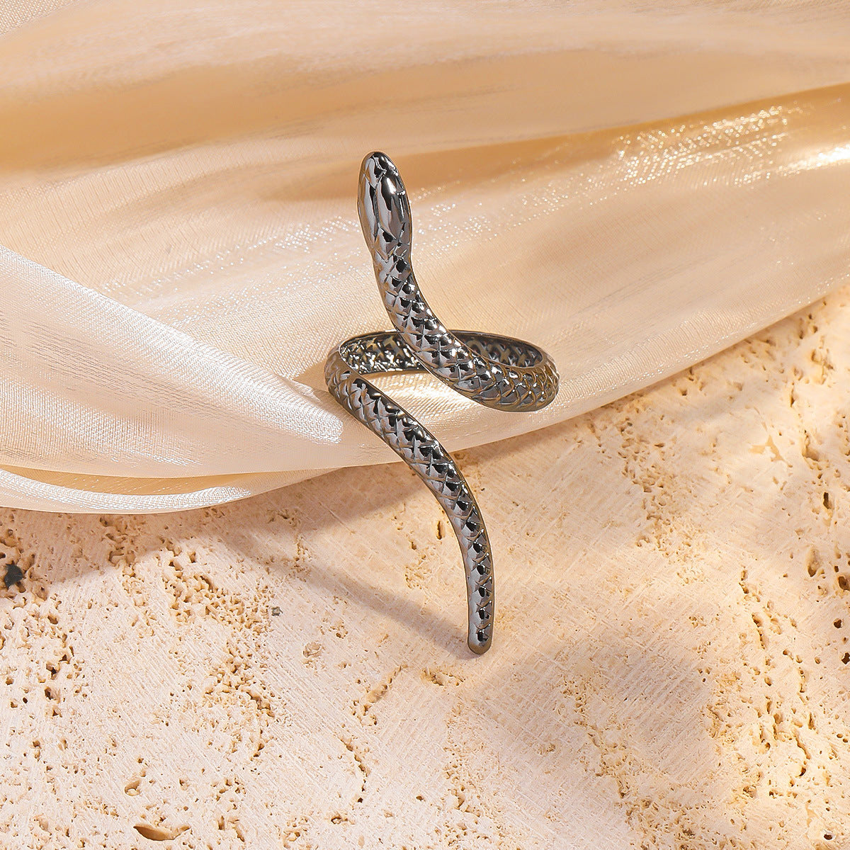 European And American Fashion Punk Goth Style Ring Snake-shaped Opening