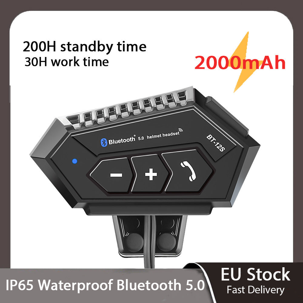 Black Bluetooth helmet receiver with text on standby and work time, battery capacity, and waterproof rating.
