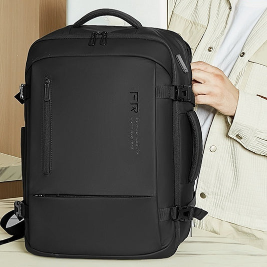 A Large Capacity Backpack For Men's Commuting Travel