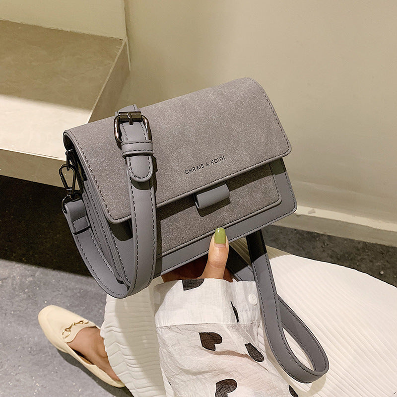 contrast color bag