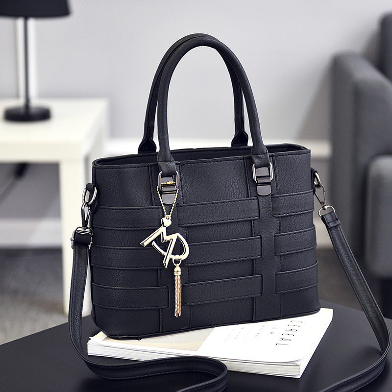 cute trendy shoulder bags