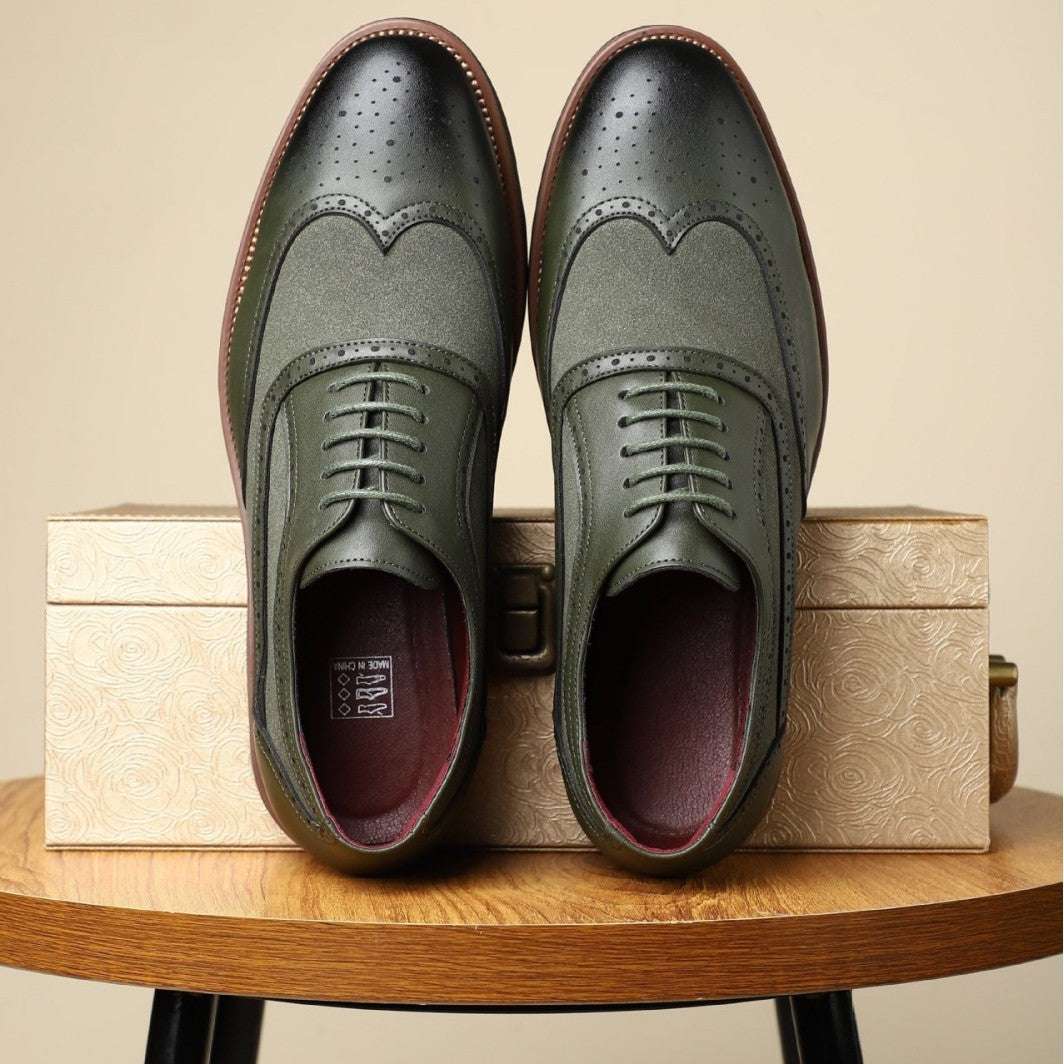 Men's leather oxford shoes, dark green; laced front with perforated toe and maroon lining