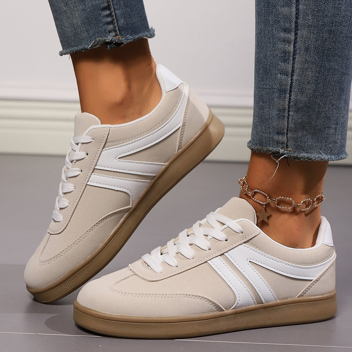 Women's lace-up sneakers, cream with white stripes, white laces, tan/gum sole