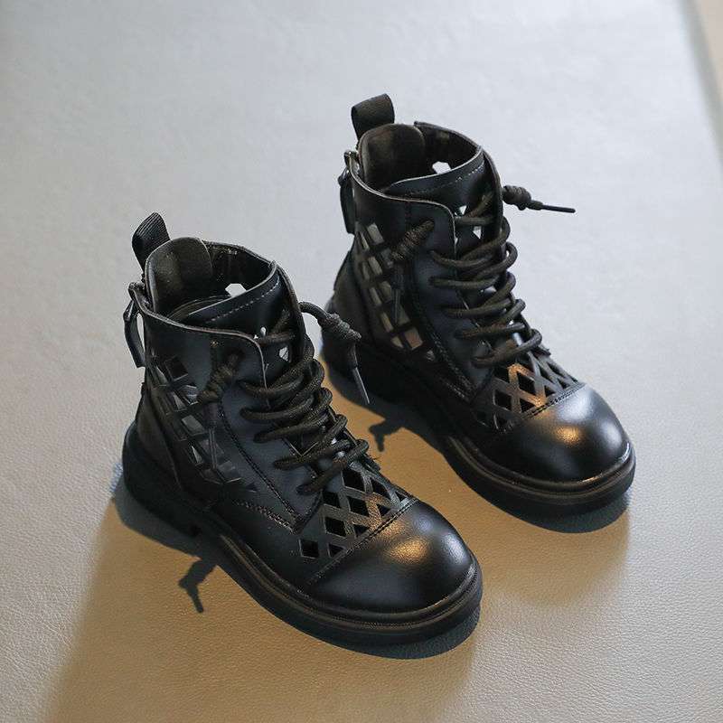 Kids' hollow net short boots in black, lace-up with cutout side panel design