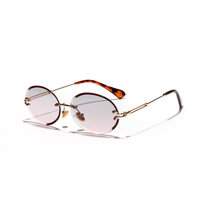 Retro oval sunglasses