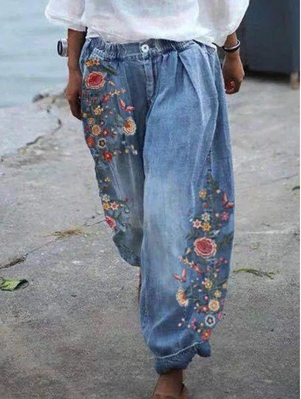 Embroidered Elastic Waist Wide Loose Jeans