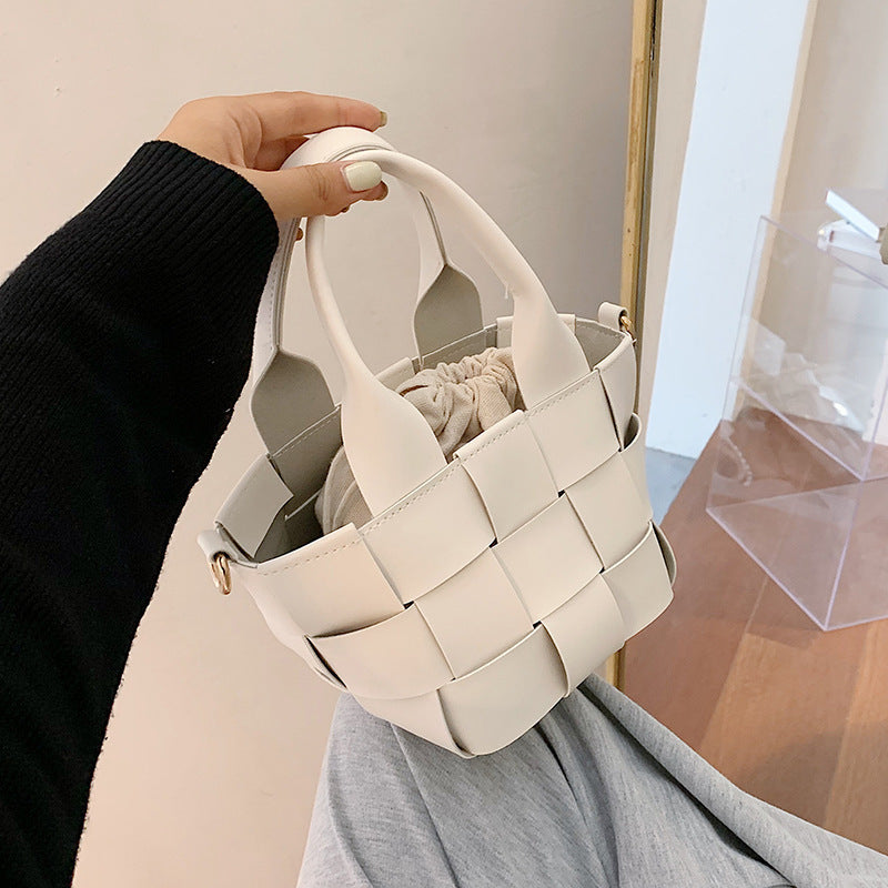 New Trendy Fashion Woven Messenger Bag - Portable Bucket Bag for Women New Trendy Fashion Woven Messenger Bag P | Ectron Online