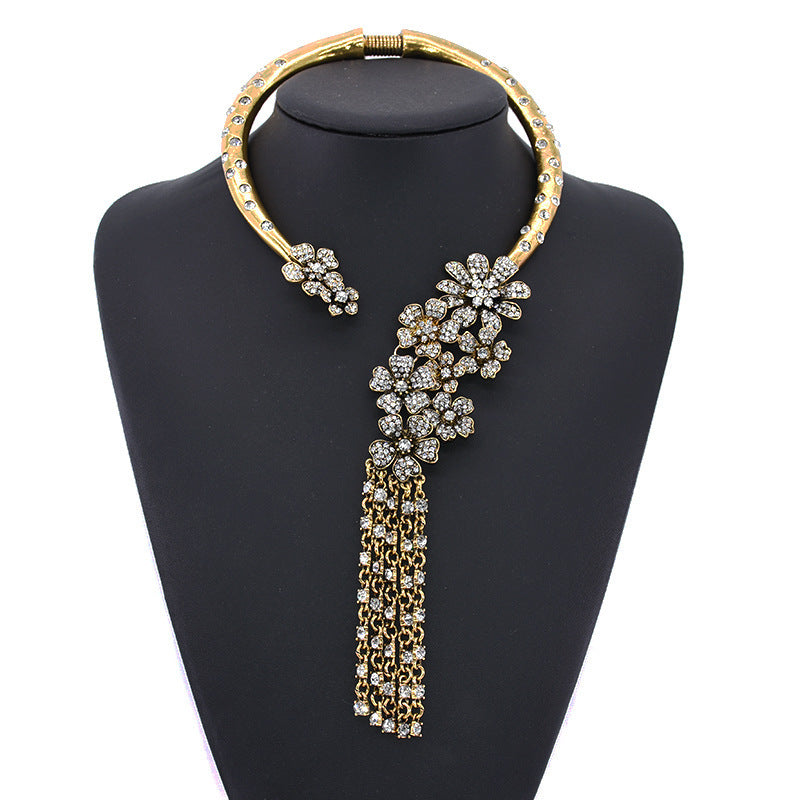 Luxury Full Diamond Flower Necklace - Sparkling Statement Luxury Full Diamond Flower Necklace | Ectron Online