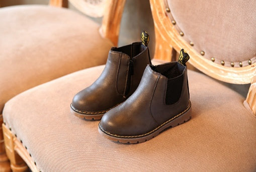 Kids dark brown ankle chelsea boots with black elastic side panels