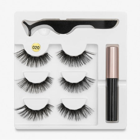 A Pair Of False Eyelashes With Magnets In Fashion A Pair Of False Eyelashes With Magnets I | Ectron Online