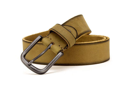 Men's leather pin buckle belt featuring a smooth finish and classic buckle design.