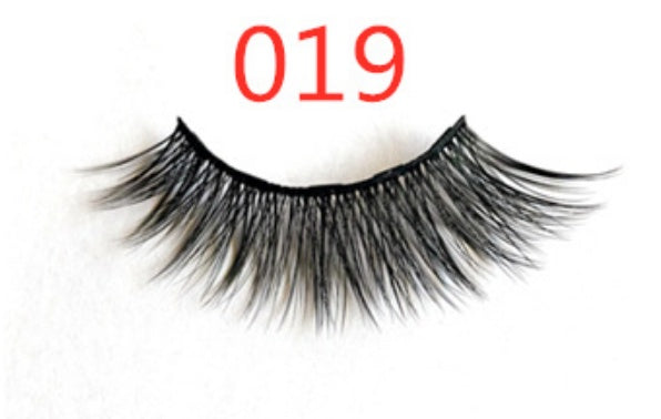 A Pair Of False Eyelashes With Magnets In Fashion A Pair Of False Eyelashes With Magnets I | Ectron Online