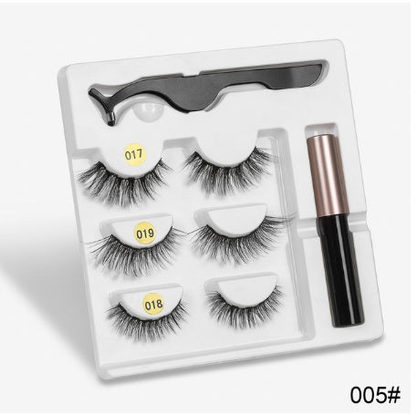 A Pair Of False Eyelashes With Magnets In Fashion A Pair Of False Eyelashes With Magnets I | Ectron Online