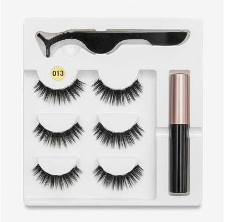 A Pair Of False Eyelashes With Magnets In Fashion A Pair Of False Eyelashes With Magnets I | Ectron Online