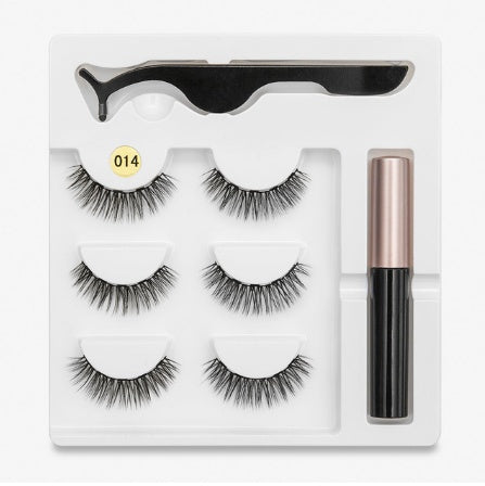 A Pair Of False Eyelashes With Magnets In Fashion A Pair Of False Eyelashes With Magnets I | Ectron Online