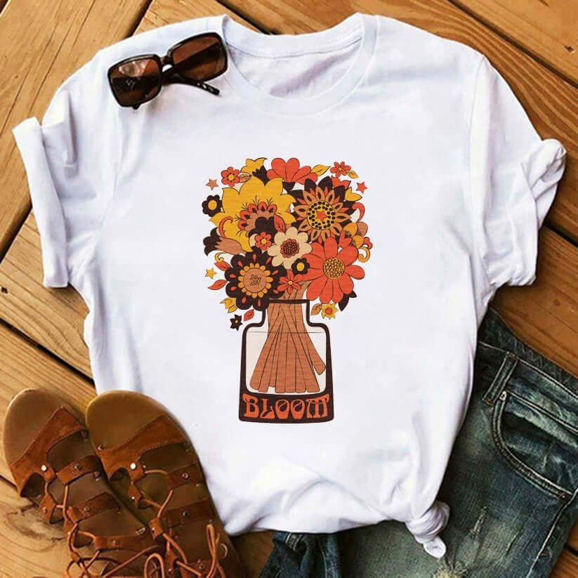 90's Funny Mushroom Print T-shirt Casual Round Neck Short Sleeves Printed Pullover Women T-shirt with floral design
