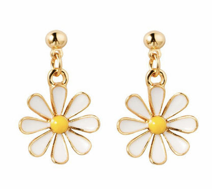 Temperament Little Daisy Earrings Korea Sweet Petal Flower Earrings