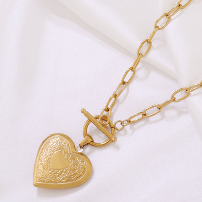 Stainless Steel Open Hollow Pattern Heart-shaped Photo Frame Photo Box Necklace