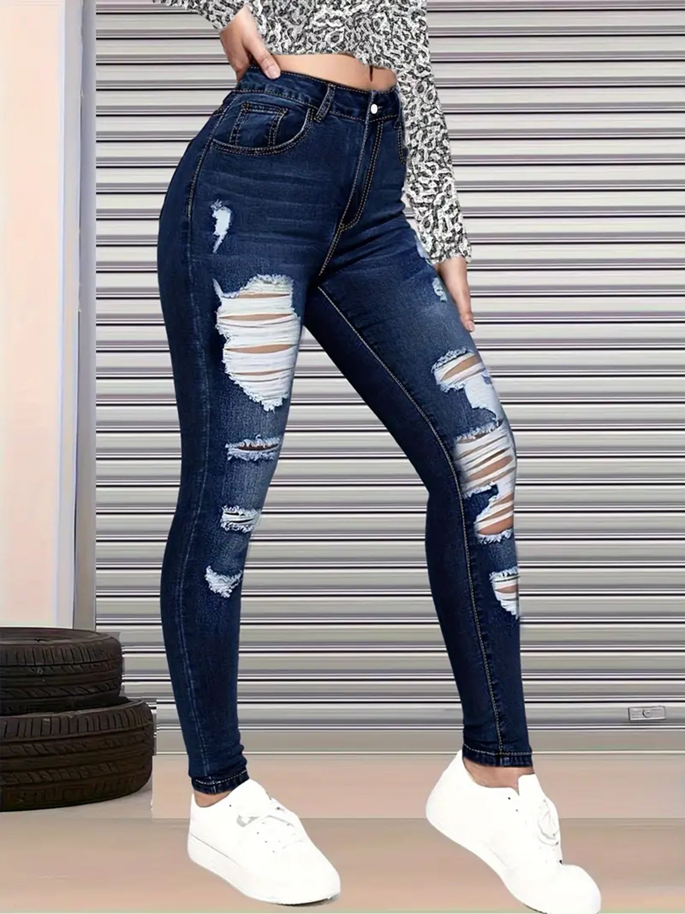 High-Waisted Hip-Lifted Ripped Nine-Quarter Jeans
