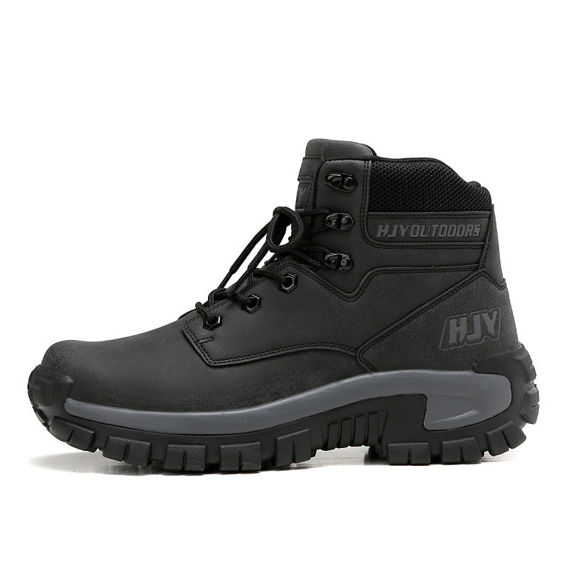 Men's high-top hiking boots in black, lace-up with grippy rubber tread sole