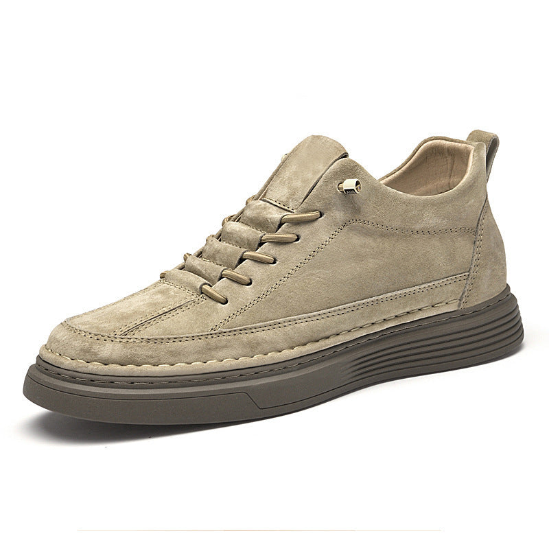 Beige suede lace-up board shoes with thick striped rubber sole and padded collar