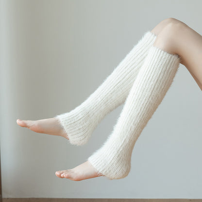 White knitted leg warmers