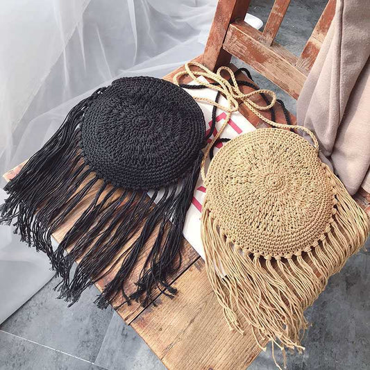 Hand-woven tassel straw bag