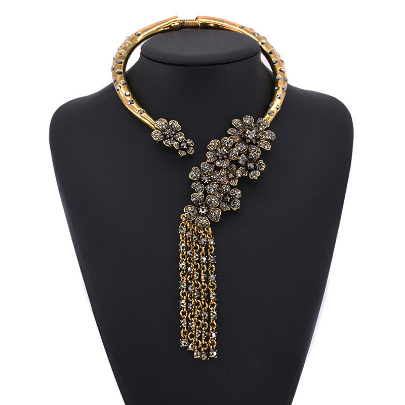 Luxury Full Diamond Flower Necklace - Sparkling Statement Luxury Full Diamond Flower Necklace | Ectron Online