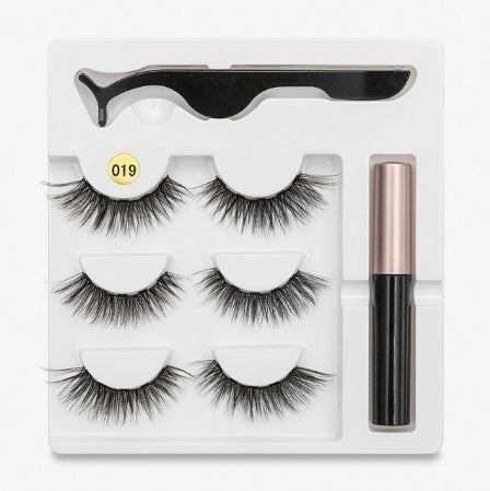 A Pair Of False Eyelashes With Magnets In Fashion A Pair Of False Eyelashes With Magnets I | Ectron Online