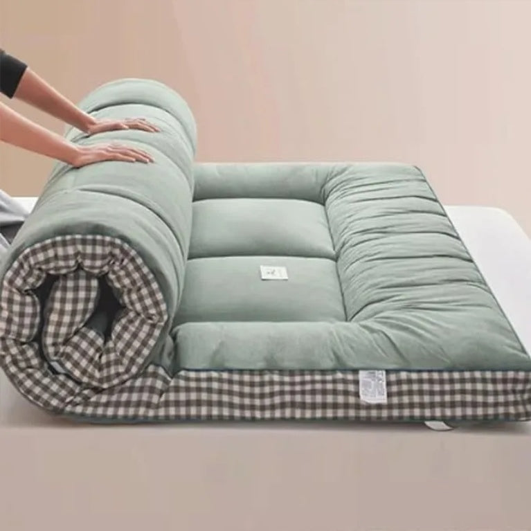 Twin Size Checkered Mattress with Three-Dimensional Edges