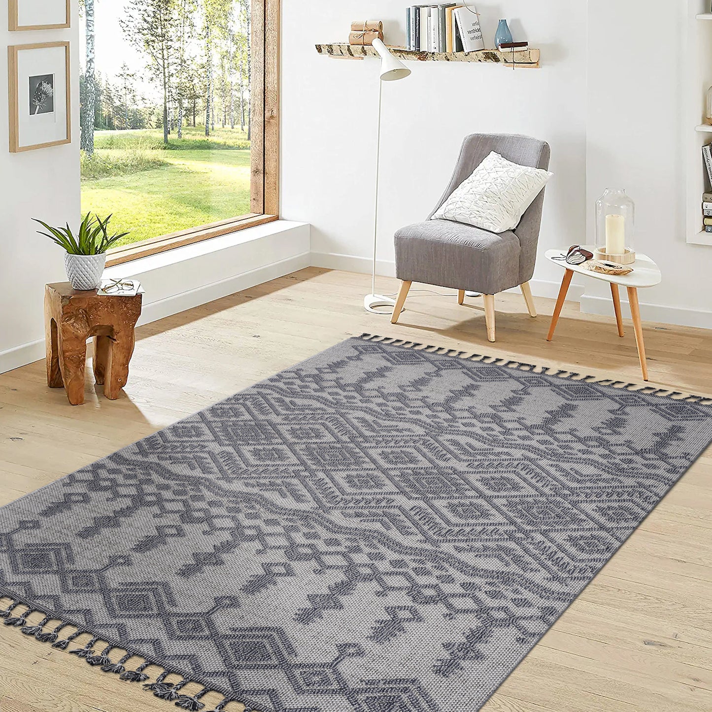 Guros Collection 6x9 Traditional Indoor/Outdoor Rug - White & Gray