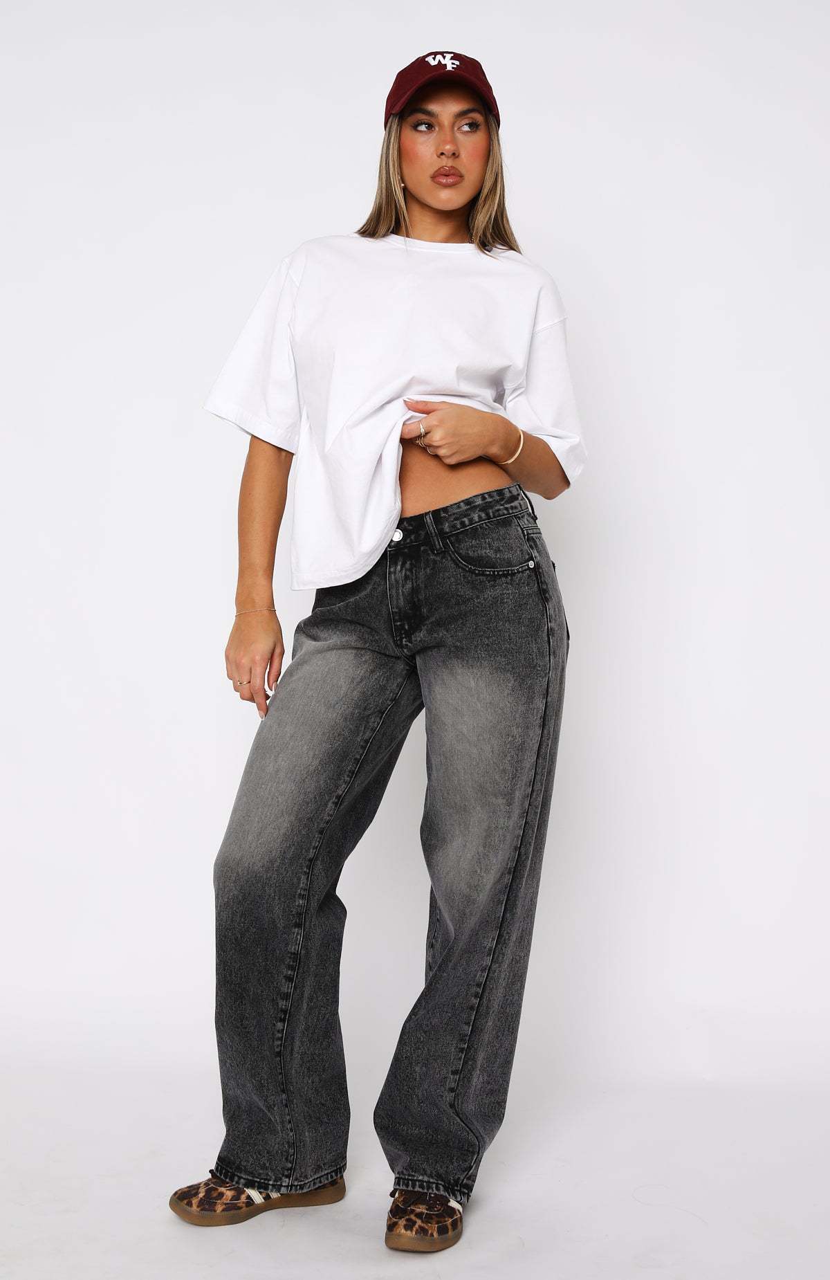 High-waisted wide-leg mopping jeans in dark gray, with roomy straight-leg silhouette