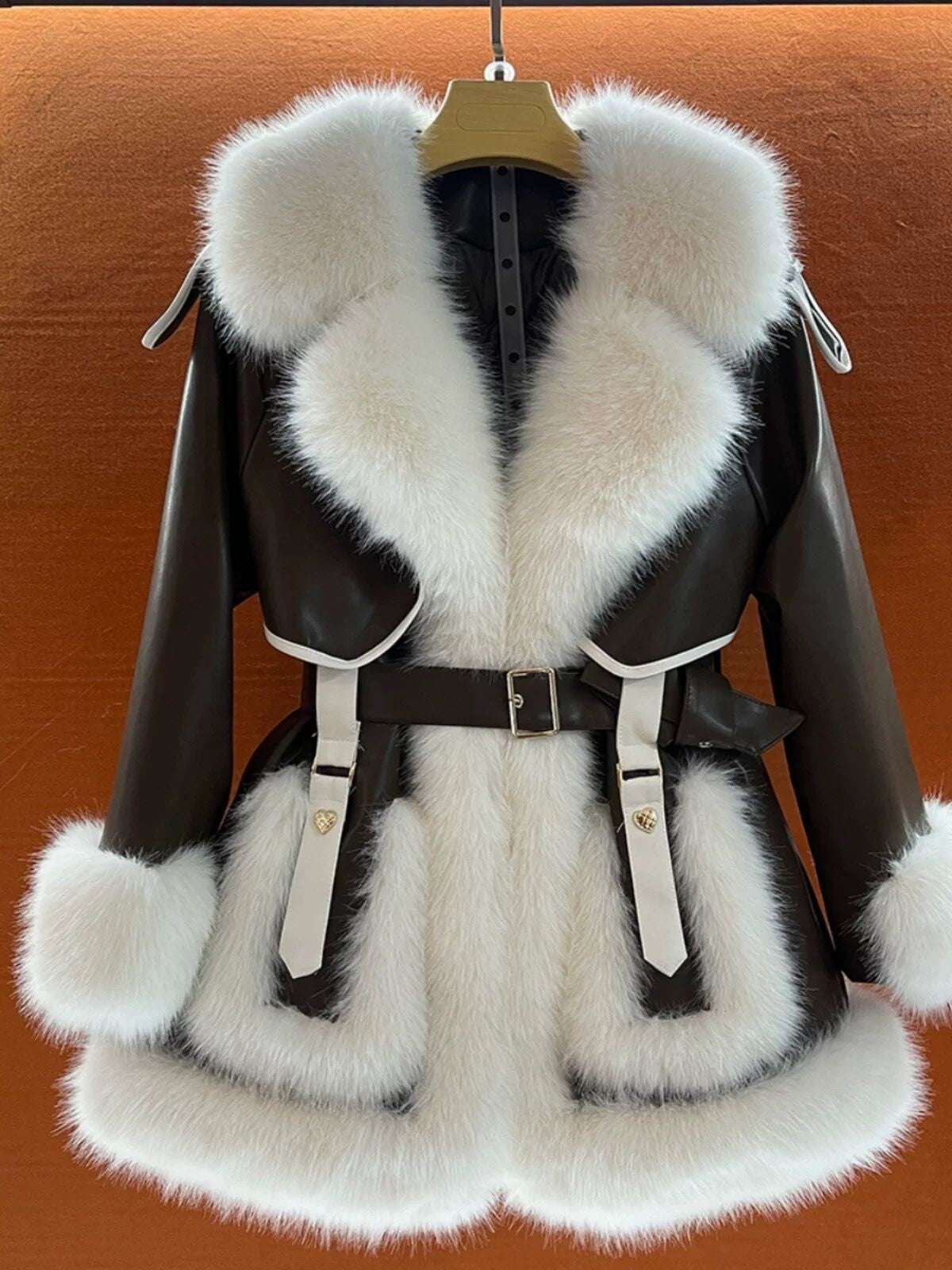 Elegant Women's Fur Coat - Big Fur Collar & Luxurious Elegant Big Fur Collar Fur Fur Coat For | Ectron Online