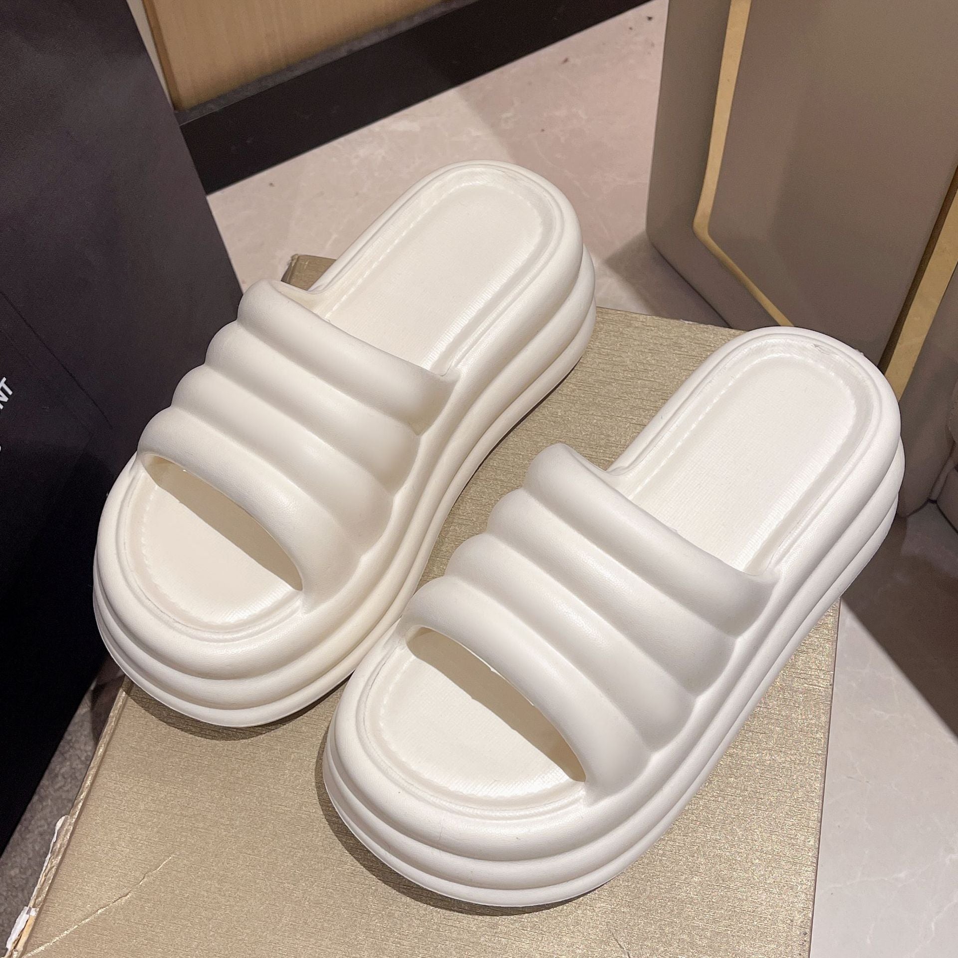 Outdoor Wear Deodorant Cross-border Hot Sale EVA Thick Bottom Wear-resistant Indoor Slippers Outdoor Wear Deodorant Cross-border Hot | Ectron Online