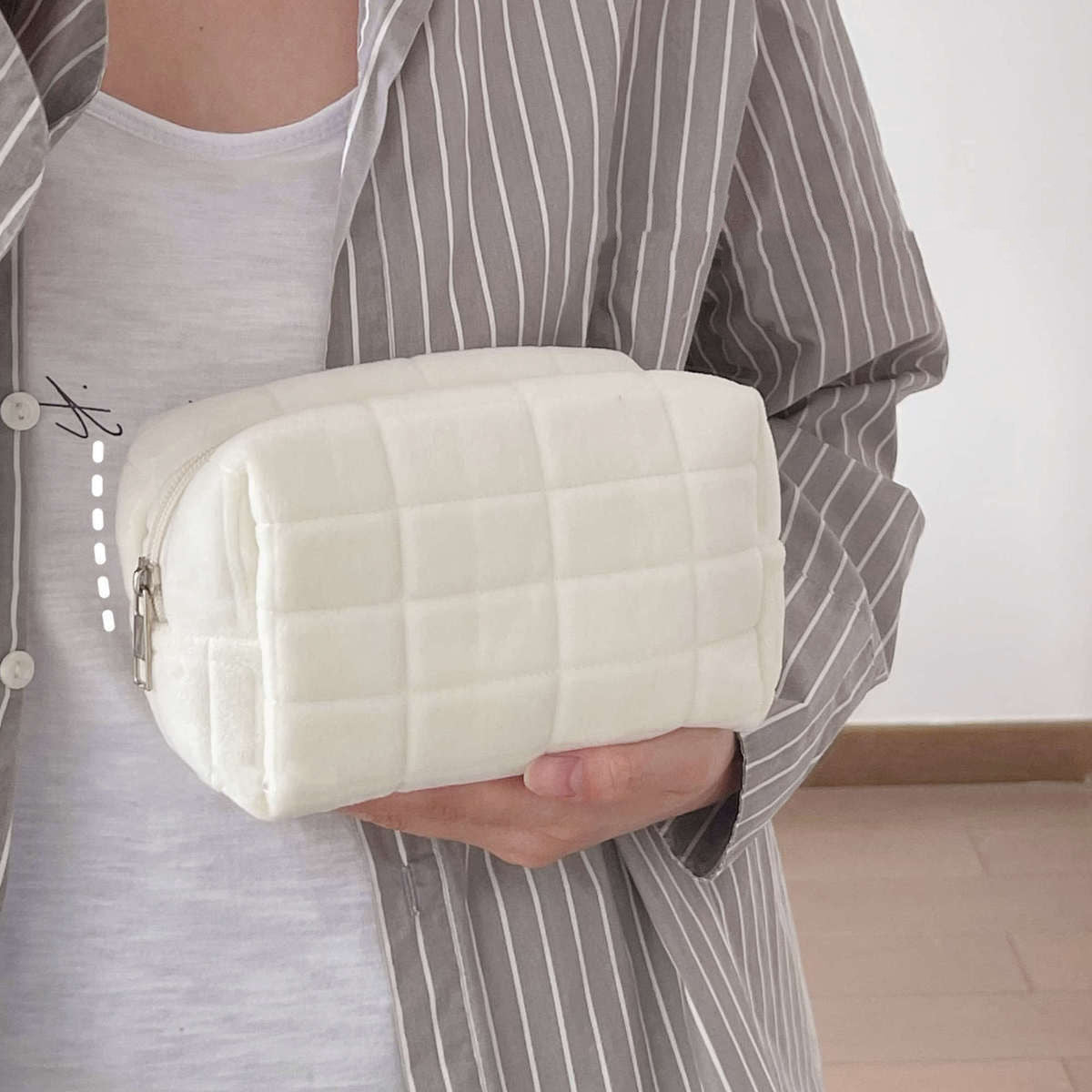 Korean Style Soft Cloud Makeup Bag Korean Style Soft Cloud Makeup Bag Simpl | Ectron Online