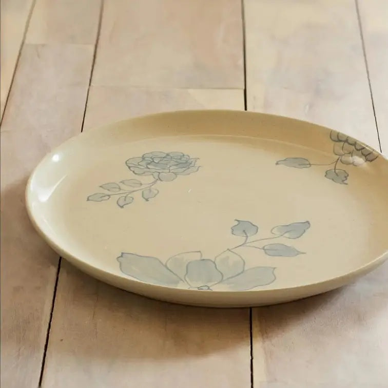 Off-White Round Ceramic Printed Dinner Plate - 9.8" Elegant Dish