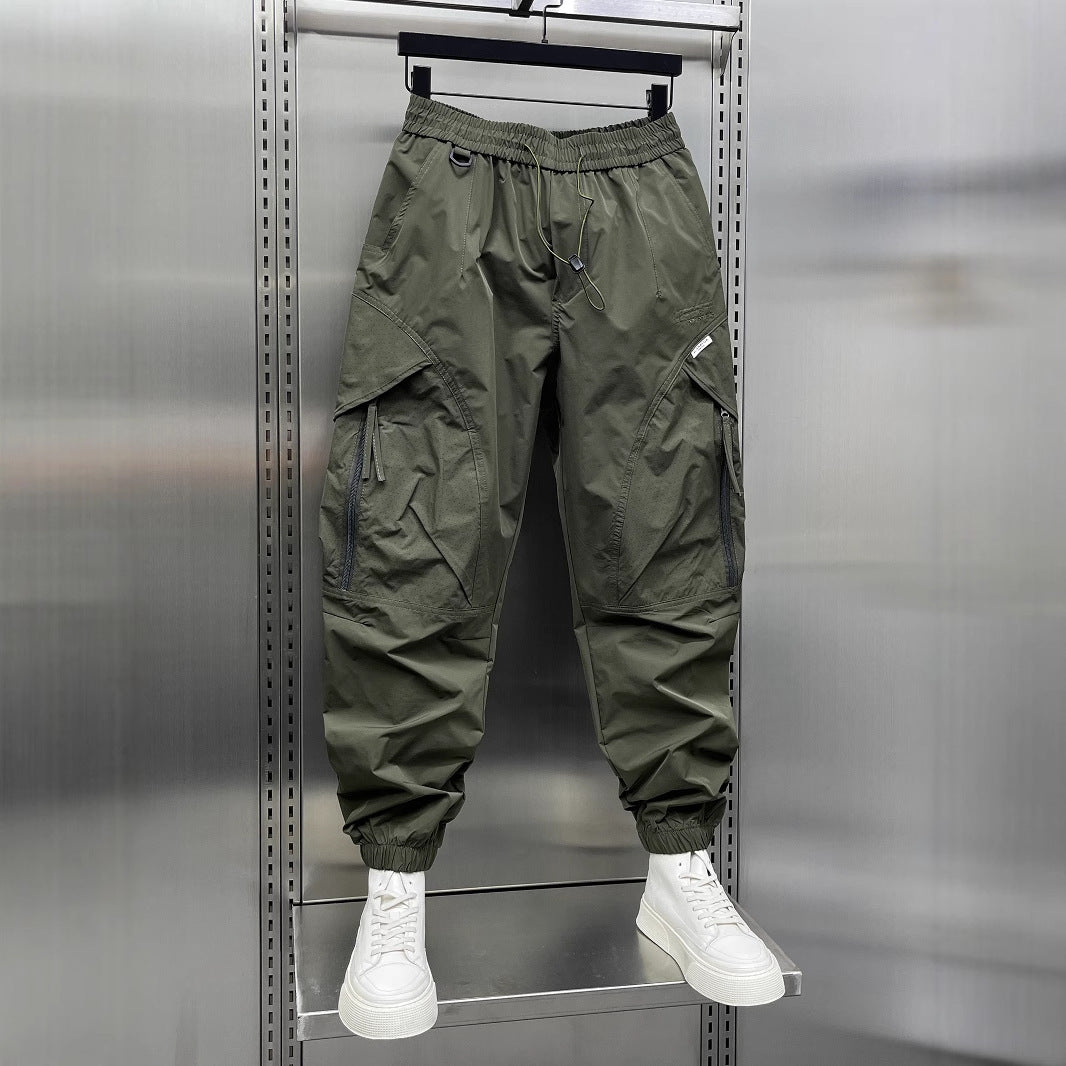 Men's tapered cropped pants, army green, side cargo pockets and elastic ankle cuffs
