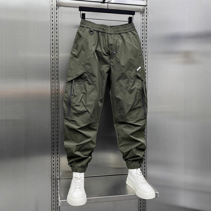 Men's tapered cropped pants, army green, side cargo pockets and elastic ankle cuffs
