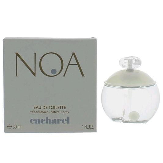 Women’s EDT spray in glass bottle with silver cap and clear round body