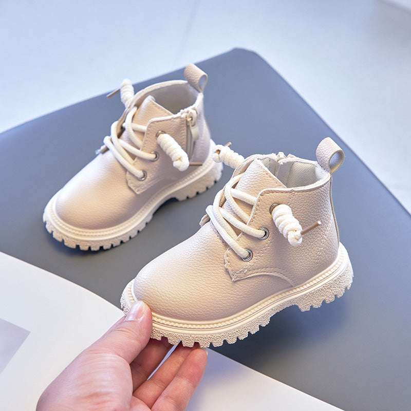 Girls' cream short leather lace-up boots with thick treaded sole